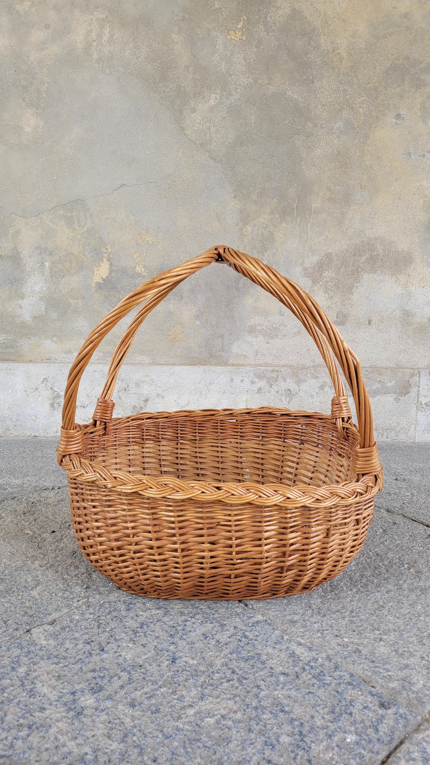 Vintage Basket french gathering 